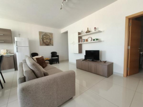 Crescent Court F